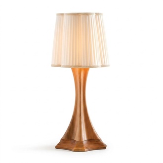 Braune Holzlampe modern, stilvoll, gemütlich