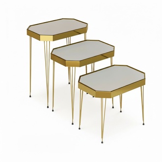 Eleganter weißer Beistelltisch aus Holz im modernen Design