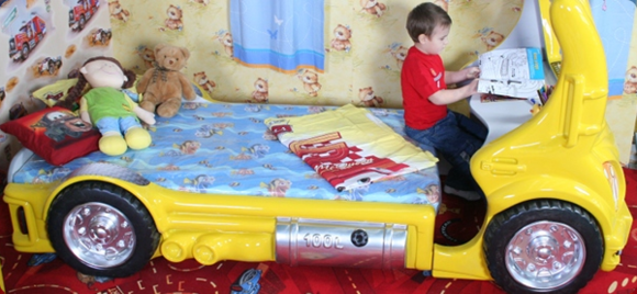 TRUCK Bett mit Matratze Kinderbett Autobett Kinderzimmer Farbauswahl 